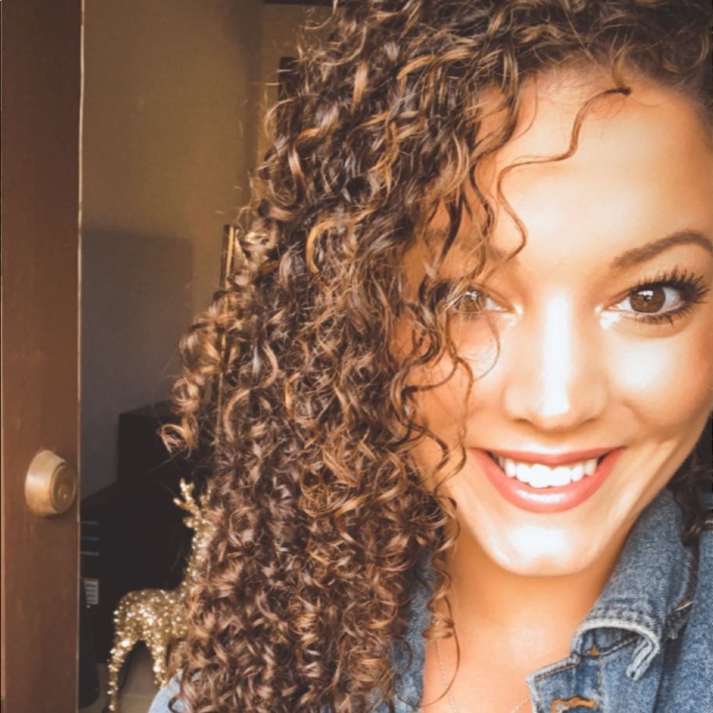 Meet your Posher, Nicole